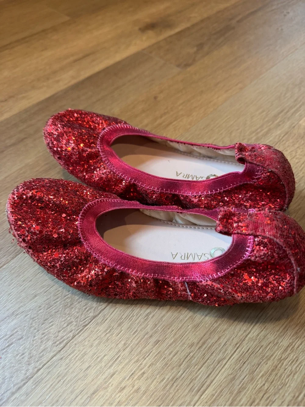 Youth girls Yosi Samra red glitter flats sz 4